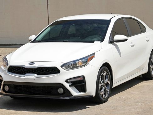 Used 2019 Kia Forte LXS FWD image 39