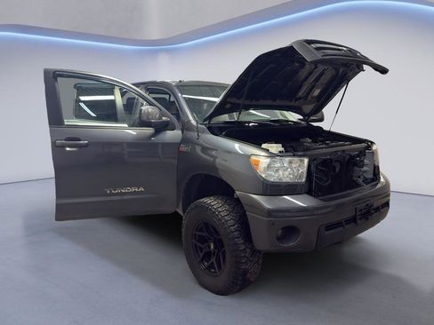 Used 2011 Toyota Tundra Limited w/ Memory Pkg image 7