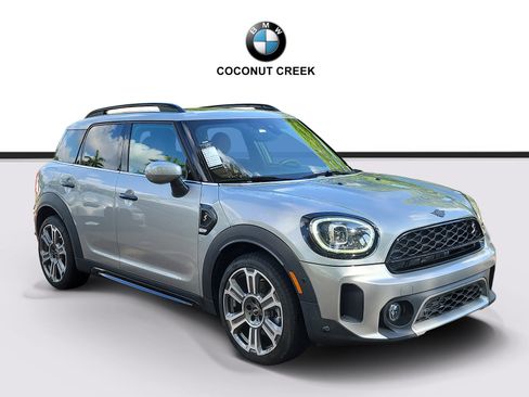 Used 2024 MINI Cooper Countryman S FWD image 1