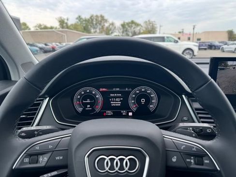 Certified 2025 Audi Q5 2.0T Premium Plus w/ Premium Plus Package AWD/4WD image 26