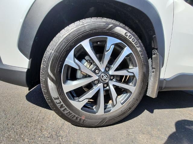 Used 2024 Toyota Corolla Cross XLE w/ Convenience Package FWD image 32