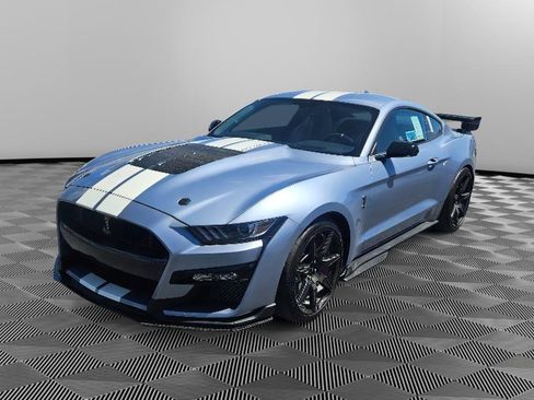 Used 2022 Ford Mustang Shelby GT500 w/ Carbon Fiber Track Pack RWD image 2