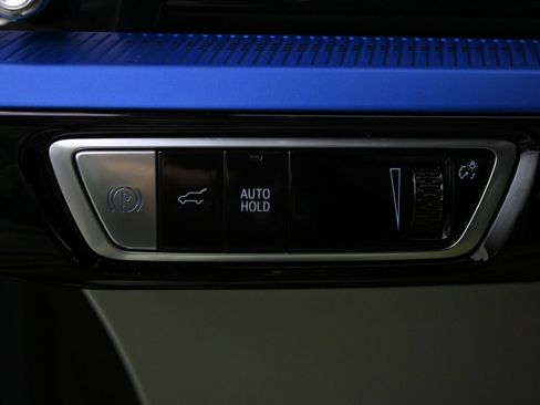 New 2026 Cadillac Optiq Luxury 2 image 24