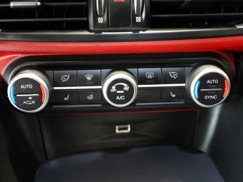 Used 2018 Alfa Romeo Giulia Ti Sport w/ Quick Order Package 22U Sport RWD image 28