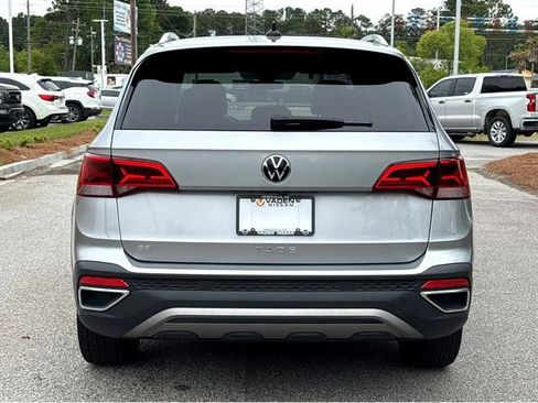Used 2024 Volkswagen Taos SE FWD image 22