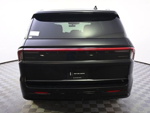 New 2026 Lincoln Navigator Reserve AWD/4WD image 5