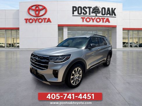 Used 2025 Ford Explorer Active w/ Active Comfort Package AWD/4WD image 5