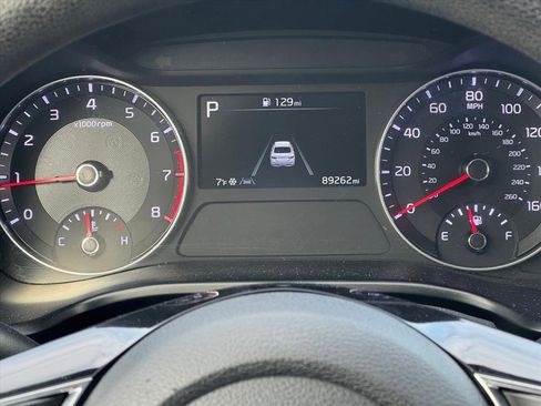 Used 2022 Kia Forte LXS image 11