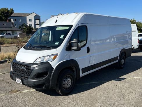 Used 2023 RAM ProMaster 3500 w/ Fleet Safety Group FWD image 2