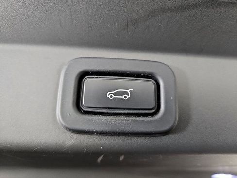 Used 2023 Land Rover Range Rover Sport SE Dynamic image 31