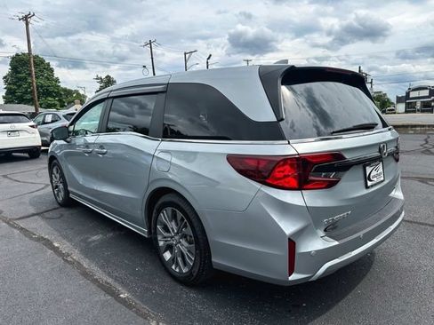Used 2025 Honda Odyssey Touring image 6