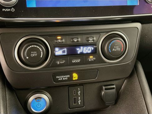 Used 2025 Nissan Leaf S FWD image 24