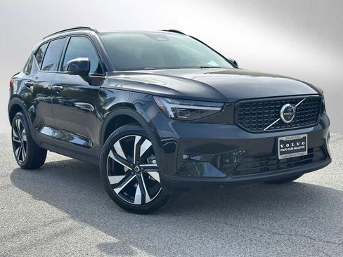 New 2026 Volvo XC40 B5 Ultra w/ Climate Package AWD/4WD image 1
