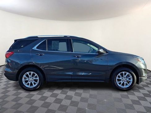 Used 2019 Chevrolet Equinox LT w/ Sun & Navigation Package image 8