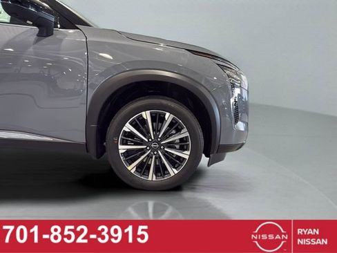 New 2026 Nissan Pathfinder Platinum image 20