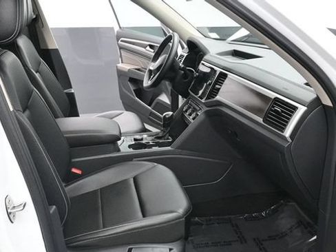 Used 2023 Volkswagen Atlas SE AWD/4WD image 17