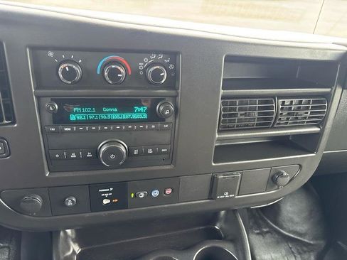 Used 2021 Chevrolet Express 2500 w/ Driver Convenience Package RWD image 19