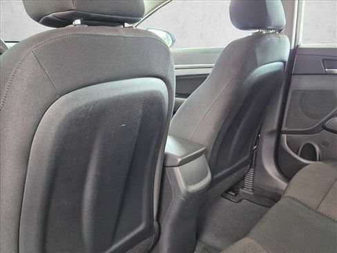 Used 2020 Hyundai Elantra SEL w/ Cargo Package (C1) FWD image 19