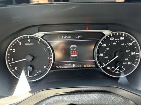 Used 2024 Nissan Pathfinder SV image 24