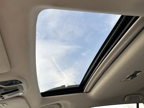 Used 2020 Subaru Outback Premium image 21