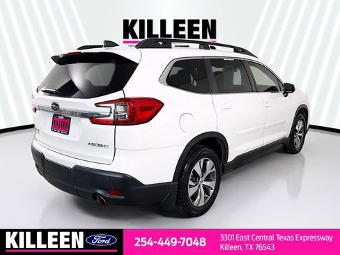 Used 2023 Subaru Ascent Premium w/ Convenience Package image 8