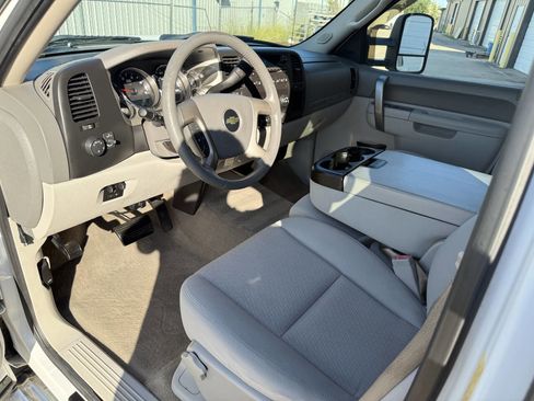 Used 2013 Chevrolet Silverado 3500 LT w/ Convenience Package image 16