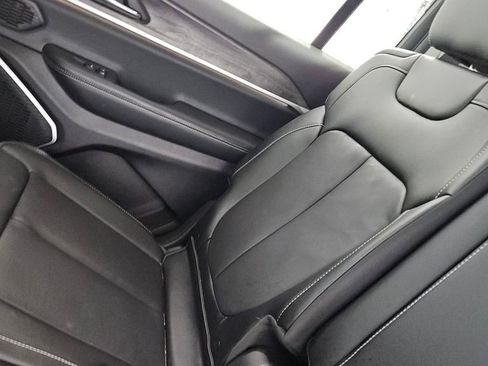 Used 2021 Jeep Grand Cherokee L Limited image 19