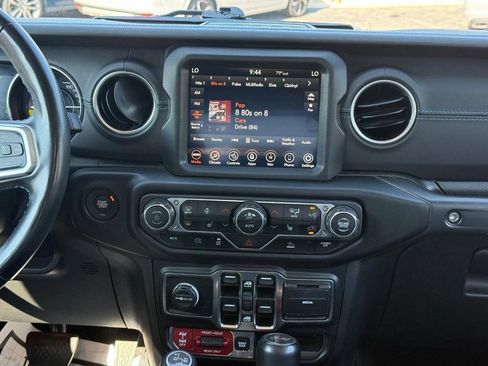 Used 2022 Jeep Wrangler Unlimited Rubicon 4xe w/ Cold Weather Group AWD/4WD image 21
