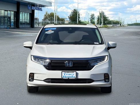 Certified 2024 Honda Odyssey Elite image 16