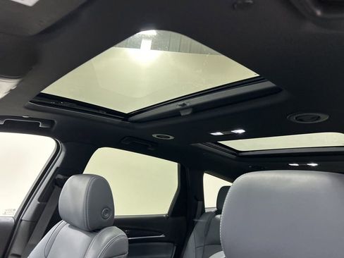 Used 2023 Buick Enclave Essence w/ Experience Buick Package image 25