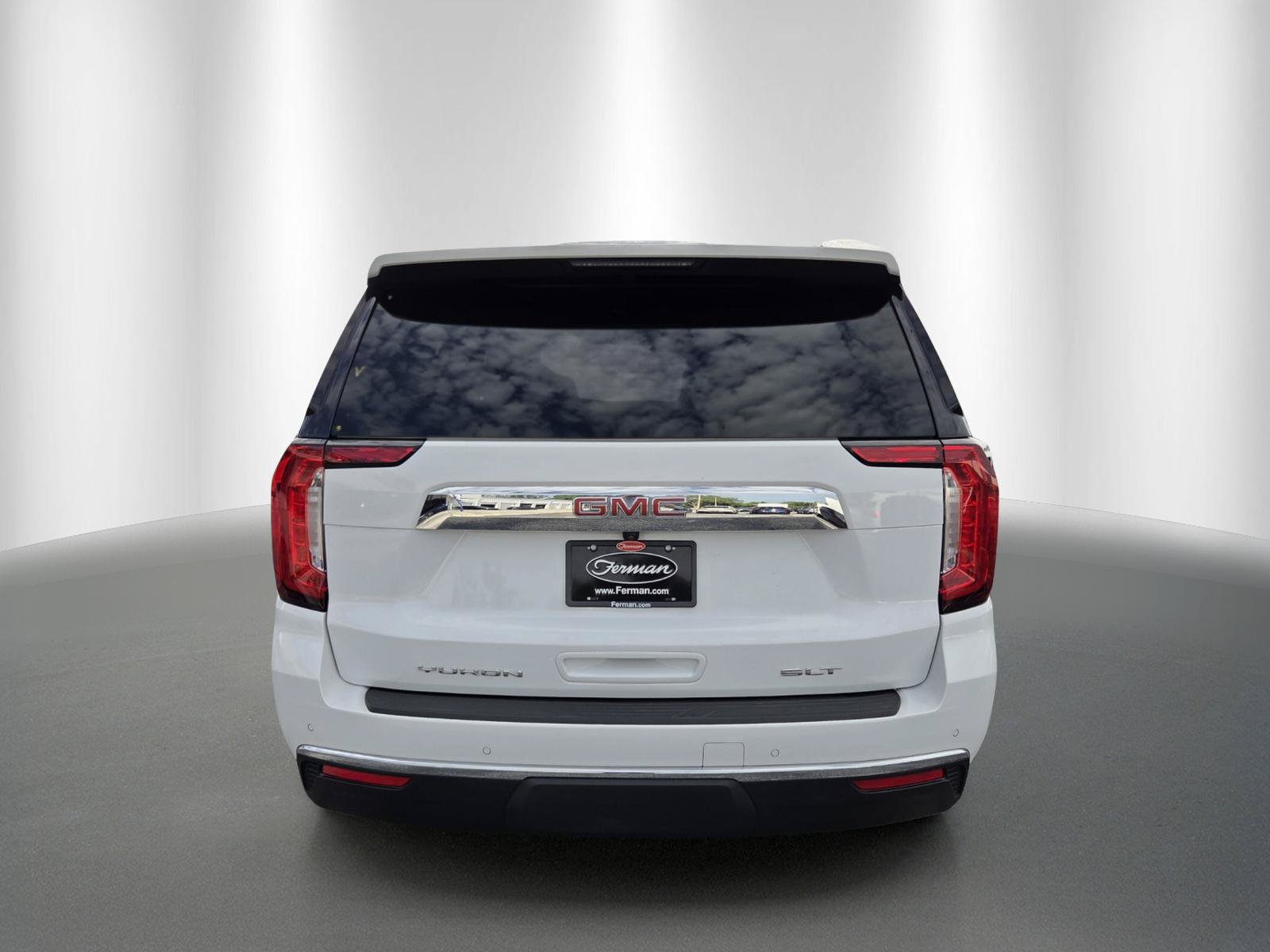 Used 2024 GMC Yukon XL SLT w/ SLT Luxury Package AWD/4WD image 6