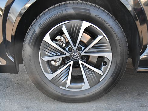 Used 2024 Lexus RZ 300e Premium image 12