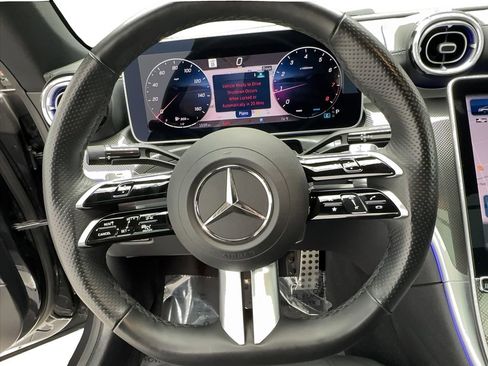 Used 2025 Mercedes-Benz CLE 300 4MATIC Coupe image 32