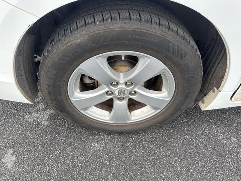 Used 2011 Toyota Sienna LE image 9