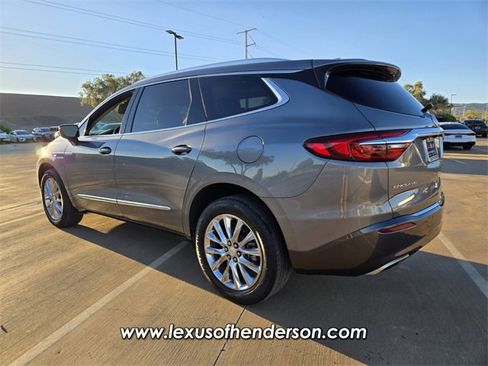 Used 2020 Buick Enclave Premium w/ Sun and Sites Package image 4
