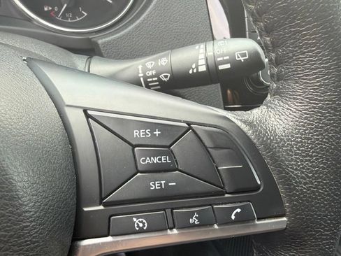 Used 2020 Nissan Rogue S AWD/4WD image 18