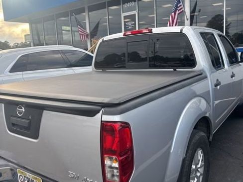 Used 2021 Nissan Frontier SV image 7