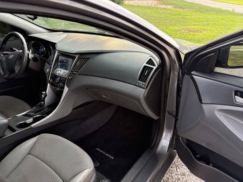 Used 2012 Hyundai Sonata SE w/ Navigation & Sunroof Pkg FWD image 33