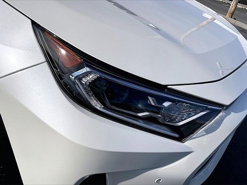 Used 2021 Toyota RAV4 Limited image 28