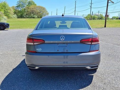 Used 2020 Volkswagen Passat 2.0T SEL FWD image 5
