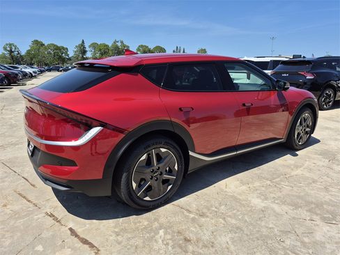 New 2025 Kia EV6 Light w/ Light LR Technology Package image 8