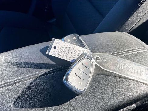 Used 2024 Chevrolet Malibu LT image 32