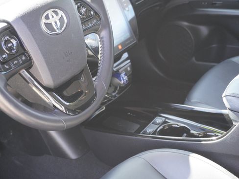 Used 2022 Toyota Prius Limited w/ Premium Convenience Package FWD image 21