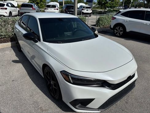 Used 2024 Honda Civic Sport image 2