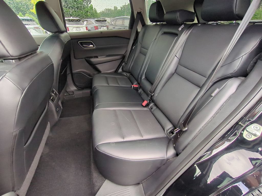 Used 2021 Nissan Rogue SV w/ Premium Package FWD image 12