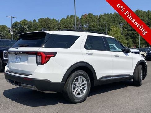 New 2025 Ford Explorer Active w/ Active Comfort Package image 3