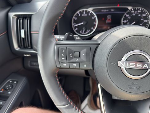 Used 2025 Nissan Pathfinder Rock Creek image 25