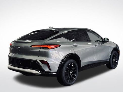 Used 2025 Buick Envista Sport Touring image 6