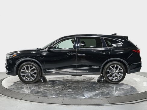 Used 2022 Acura MDX SH-AWD w/ Technology Package image 2
