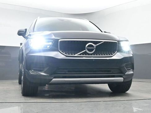 Used 2020 Volvo XC40 T5 Momentum w/ Protection Package Premier image 33